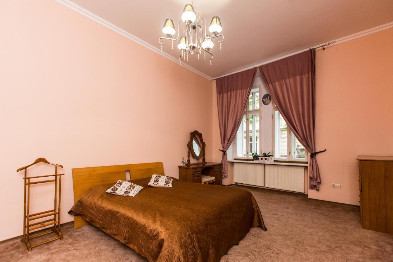 Apartment In The City Centre Lviv Exterior photo