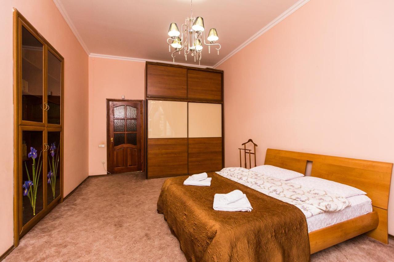 Apartment In The City Centre Lviv Exterior photo