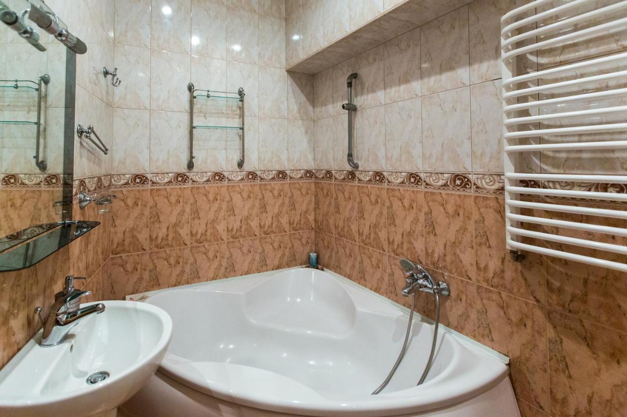 Apartment In The City Centre Lviv Exterior photo
